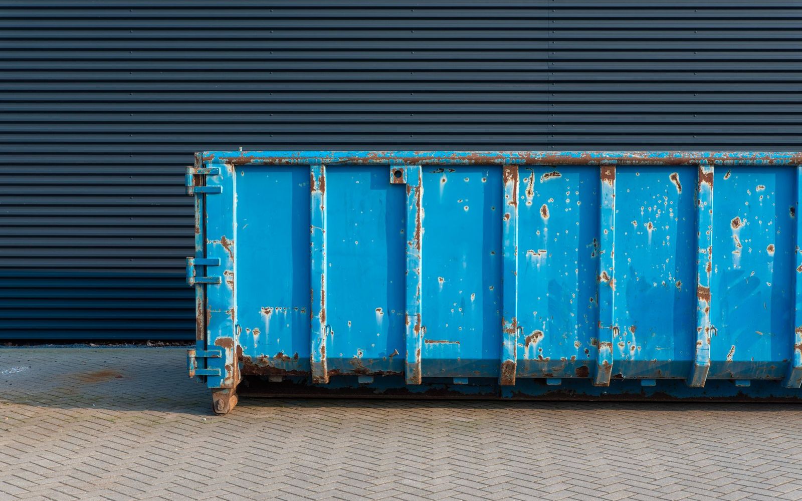 Dumpster rental in Dubuque, IA by Dubuque Dumpster Pros